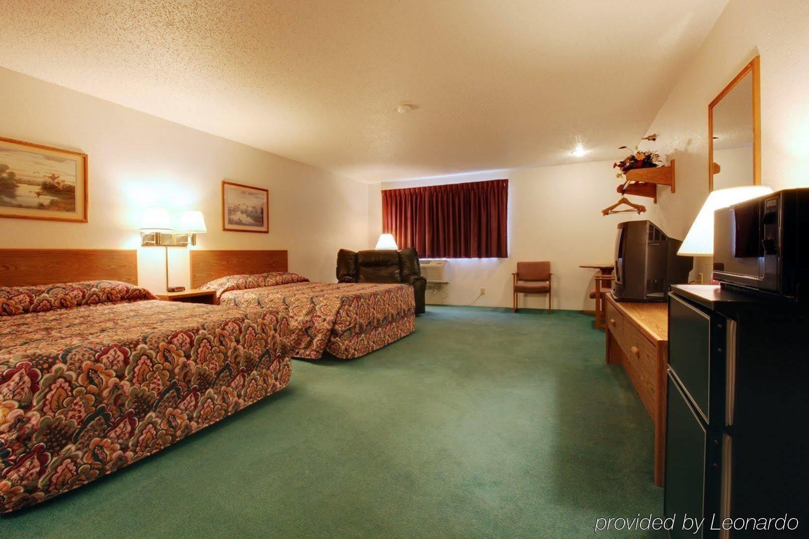 Americas Best Value Inn & Suites Cassville Roaring River ภายนอก รูปภาพ